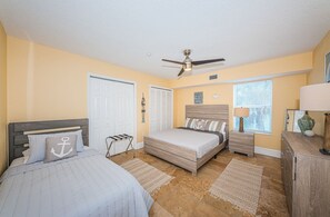 2 chambres, bureau, fer et planche à repasser, accès au Wi-Fi (inclus)