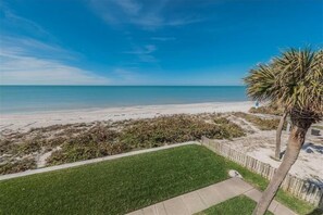 Unclassified image, 5 of 24, button - Tortuga De Mar-Gulf Front, Top Floor, Corner unit with Breathtaking Views (Belleair Beach)