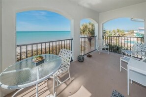 Unclassified image, 2 of 24, button - Tortuga De Mar-Gulf Front, Top Floor, Corner unit with Breathtaking Views (Belleair Beach)