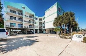 Imagen sin descripción, 4 de 26, botón