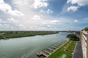 Imagen sin descripción, 4 de 25, botón