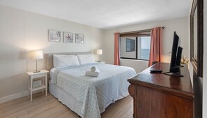 Master Bedroom - Beach Palms Premier Gulf Front 3 bedroom condo steps to the Beach~  BP410 (Indian Shores)
