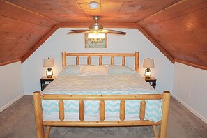 4 bedrooms, desk, free WiFi, bed sheets