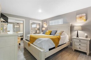 3 bedrooms, desk, iron/ironing board, free WiFi