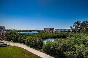 Luokittelematon kuva, 2 kautta 24, painike