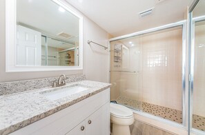 Unclassified image, 5 of 21, button