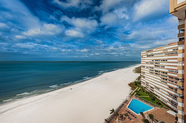 Unclassified image, 1 of 21, button