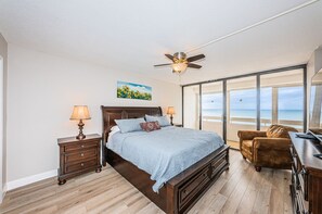 Unclassified image, 5 of 21, button