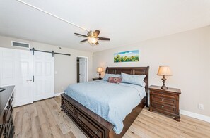 Unclassified image, 2 of 21, button