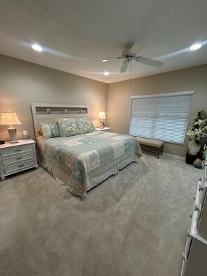 3 habitaciones, escritorio, tabla de planchar con plancha y wifi gratis 