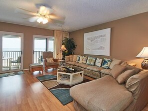 TV - Direct Gulf Front Balcony overlooking the Sparkling Turquoise Waters of the Gulf of Mexico~ Sleeps 5   TS503 (Redington Shores)