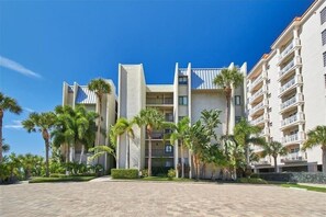 Exterior - Direct Gulf Front Balcony overlooking the Sparkling Turquoise Waters of the Gulf of Mexico~ Sleeps 5   TS503 (Redington Shores)