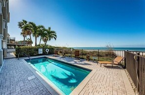 Imagen sin descripción, 3 de 31, botón