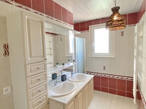 シャワー、ヘアドライヤー