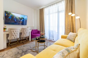 TV - Belgrade Waterfront Studio Apartment-Supertwins (Београд)