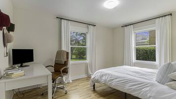 2 bedrooms, iron/ironing board, WiFi, bed sheets