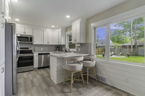Private kitchen - Cheerful 2-bedroom home in Holland, MI (Holland)