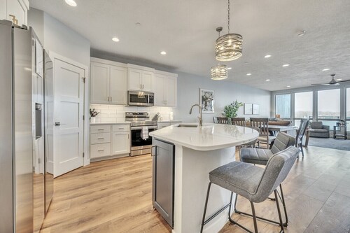 Waters Edge at the Stillwater