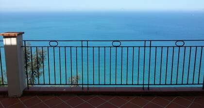 BREATHTAKING VIEW, SPECTACULAR SUNSETS IN FRONT OF THE AEOLIAN ISLANDS