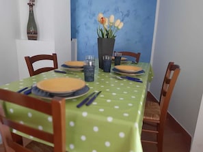 Dining - BREATHTAKING VIEW, SPECTACULAR SUNSETS IN FRONT OF THE AEOLIAN ISLANDS   (Sicilia)