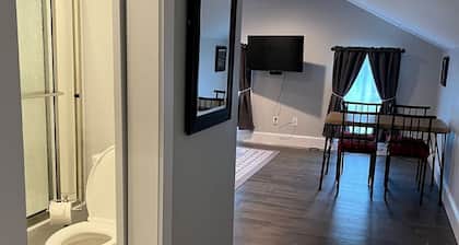 Studio<br>w/kitchen on Alpaca farm Sodus Bay, Wine trails & Brantling ski slope