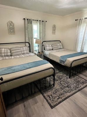 2 quartos, Wi-Fi de cortesia, roupa de cama