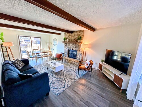 Large 4BR house w/ a Downstairs Bedroom! Fenced Yard+Dog friendly+WFH