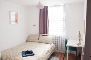 1 bedroom, desk, iron/ironing board, WiFi
