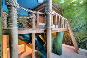 12 camere, ferro/asse da stiro, culla da viaggio, Wi-Fi gratuito