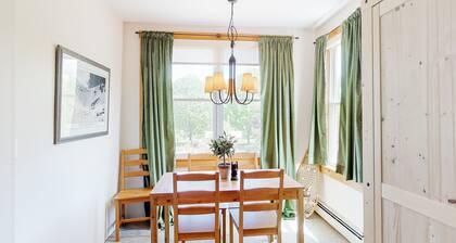 Beautiful retreat close to Okemo with free WiFi, private washer/dryer