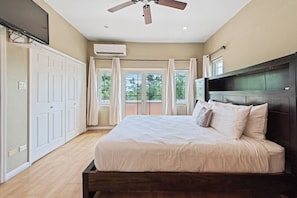 3 bedrooms, desk, iron/ironing board, free WiFi