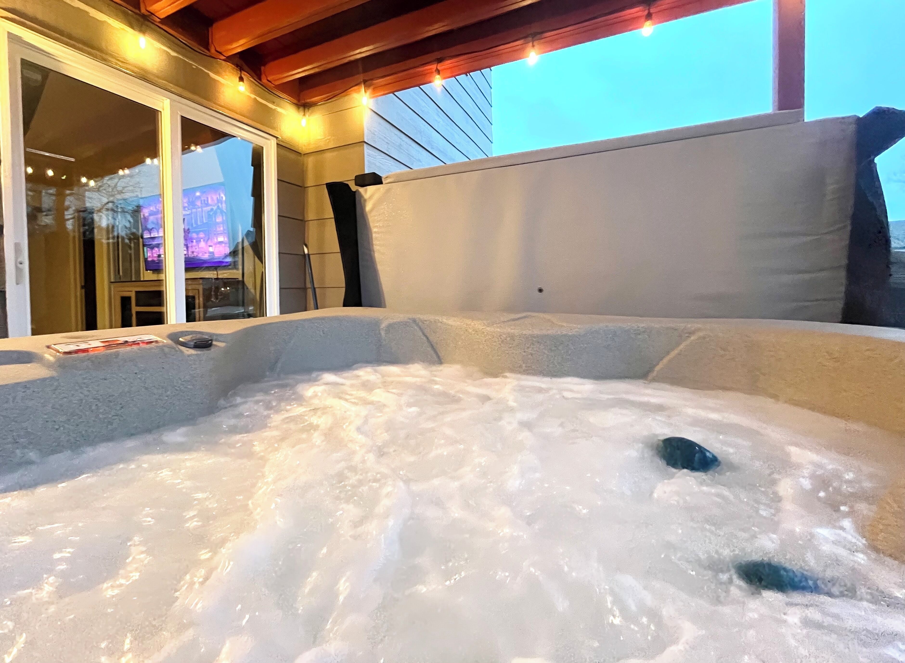 Outdoor spa tub
