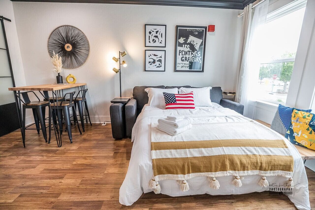 1 habitación, escritorio, tabla de planchar con plancha y wifi gratis 