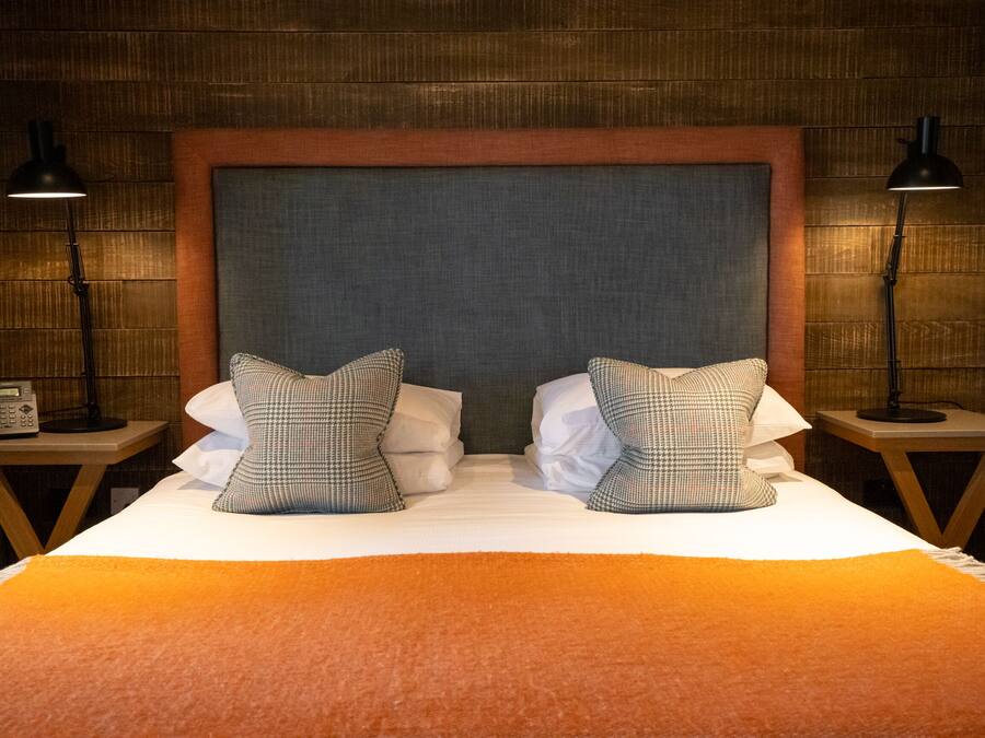 Superior tweepersoonskamer, uitzicht op tuin | Lakens van Egyptisch katoen, luxe beddengoed, een bureau