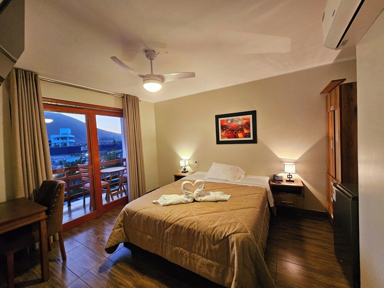 Deluxe Room, 1 Bedroom | Free WiFi, bed sheets