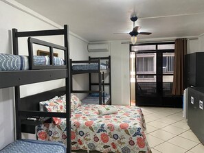 ห้องแฟมิลี่ดับเบิล | Wi-Fi ฟรี, ผ้าปูที่นอน