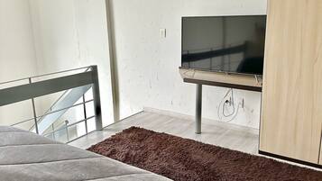 1 quarto, Wi-Fi de cortesia, roupa de cama