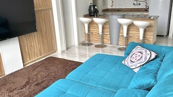 Smart TV de 55 pulgadas con canales digitales, una televisión