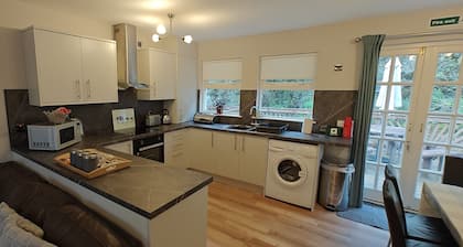 Ben Reoch Cottage - Loch Lomond & Arrochar Alps