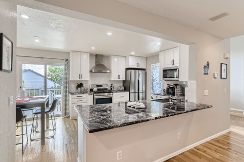 NEW Spacious Home Near Old Town Parker/Tech Ctr