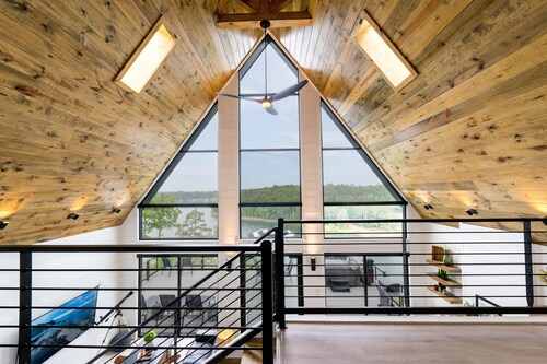 Eagle Bluff Cabin at Greers Ferry Lake