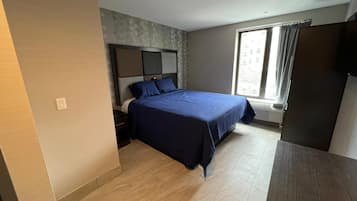 Premium bedding, WiFi (free), bed sheets