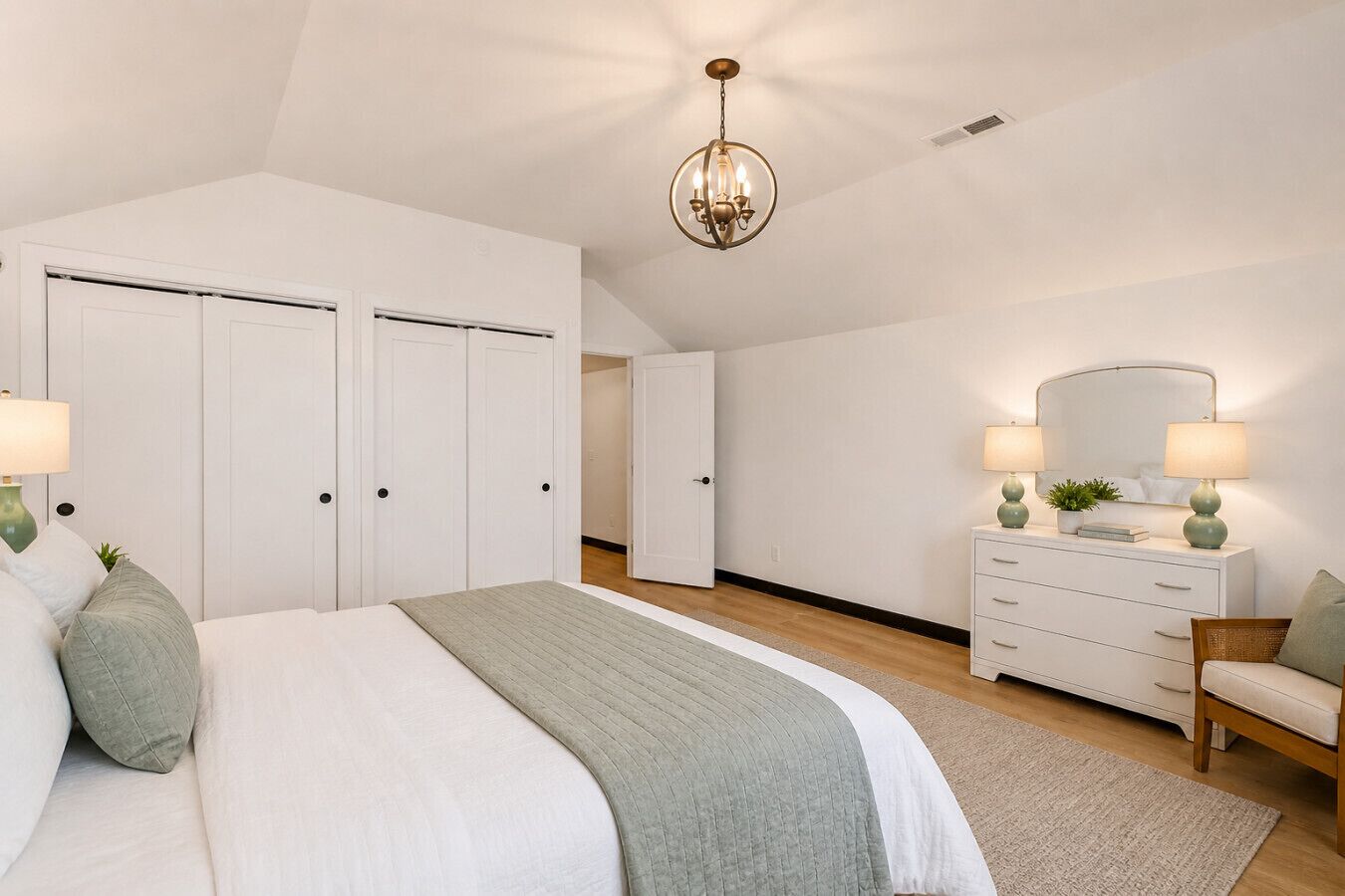 3 bedrooms, desk, iron/ironing board, WiFi