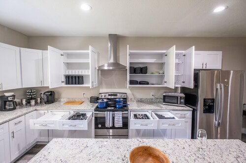 Central & Stylish Home w/ Games | 8 Mins to DownTown