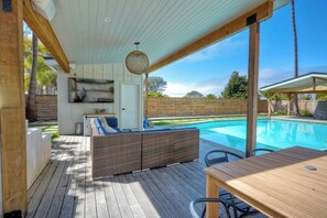 Piscine extérieure, piscine chauffée