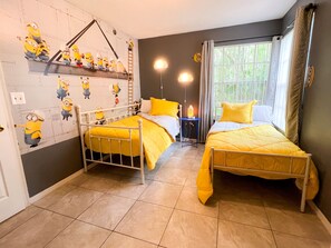3 chambres, coffres-forts dans les chambres, bureau