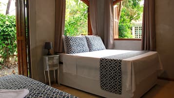 Comfort Room | Desk, free WiFi, bed sheets