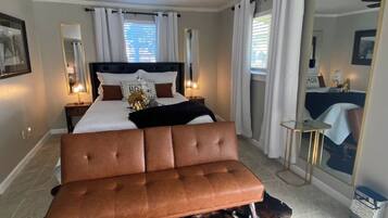 Rumah (1 Bedroom) | 1 kamar tidur, setrika/meja setrika, dan seprai linen