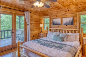 3 bedrooms, desk, iron/ironing board, free WiFi - Mountain View Cabin - Hot Tub - Fire Pit - Pool Table - Game Room (Mineral Bluff)