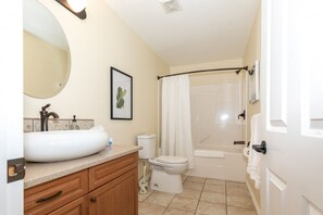 Ensemble douche/baignoire, baignoire relaxante profonde